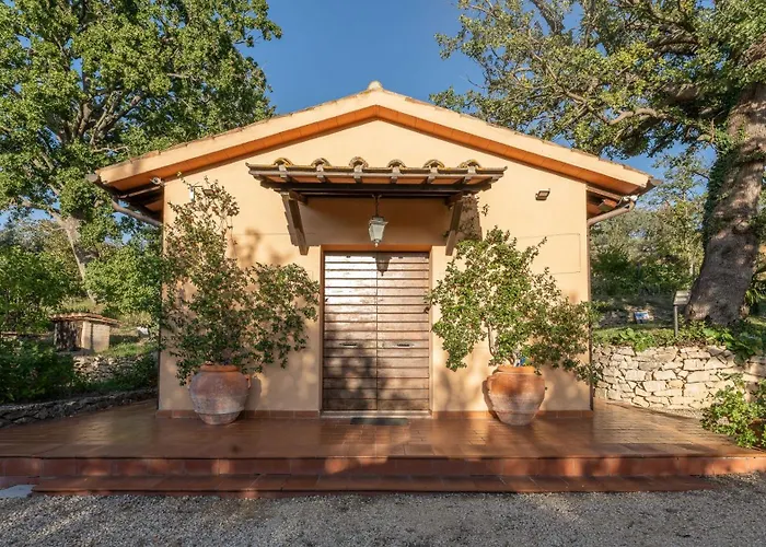 Vista Del 12, Emma Villa