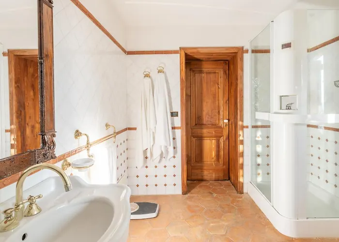 Vista Del 12, Emma * Guardea