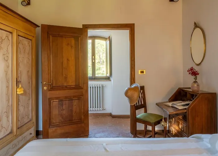 Vista Del 12, Emma Villa