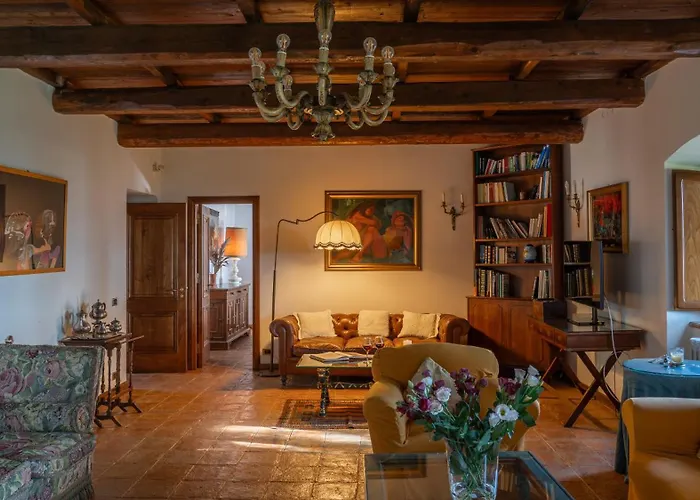 Vista Del 12, Emma Villa *