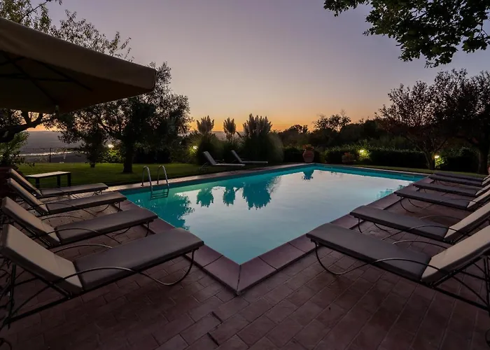 Vista Del 12, Emma Villa *